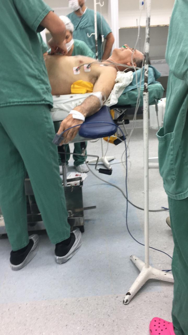 Jair Bolsonaro passa por cirurgia Macaque in the trees