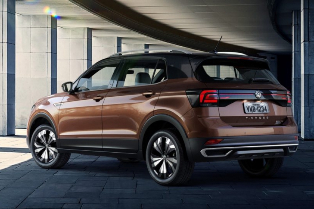 Macaque in the trees