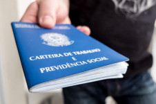 O n&uacute;mero de empregados com carteira assinada no setor privado tamb&eacute;m &eacute; recorde