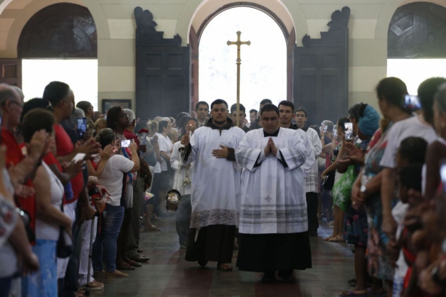 Fiéis participam de missa em homenagem a São Sebastião, padroeiro do Rio de Janeiro (Foto: Tânia Rêgo/Agência Brasil )
