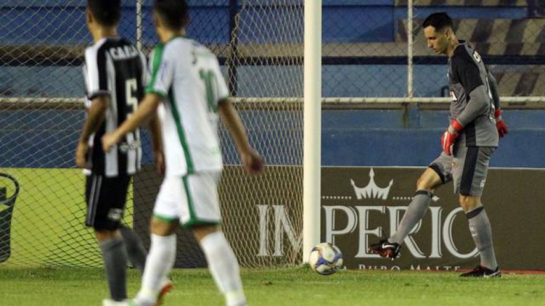 Botafogo perde o fôlego e leva virada da Cabofriense por 3 a 1 em jogo ...