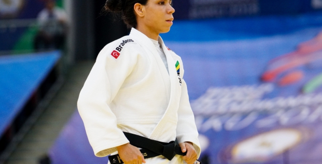 Macaque in the trees