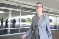 Ellen Gracie assina a carta