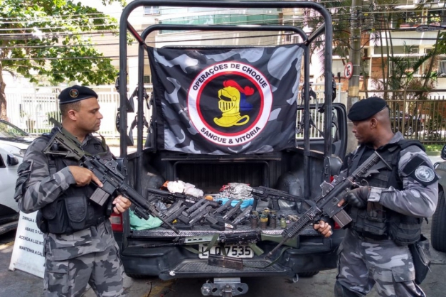 Batalhão de Choque participou de operação no Fallet-Fogueteiro Macaque in the trees