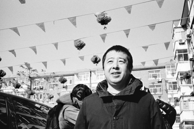 Jia Zhangke busca o equilíbrio entre ancestralidade e modos modernos de se viver (Foto: Divulgação)