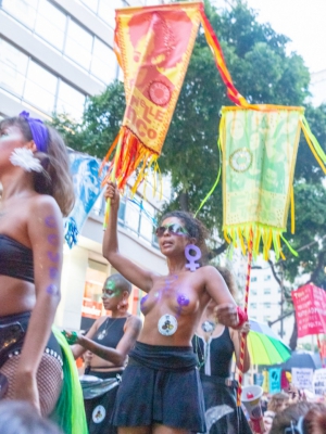 Passeata pelo Dia Internacional da Mulher (Foto: José Peres)