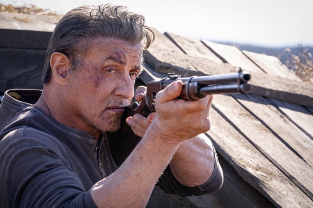 Stallone volta ao papel de John Rambo pela quinta vez Macaque in the trees