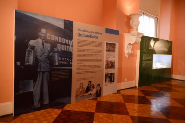 Mostra conta a história do antigo hotel-cassino erguido na década de 40 Macaque in the trees
