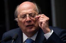 Miguel Reale J&uacute;nior &eacute; um dos que t&ecirc;m depoimentos publicados no site contra Flavio Bolsonaro