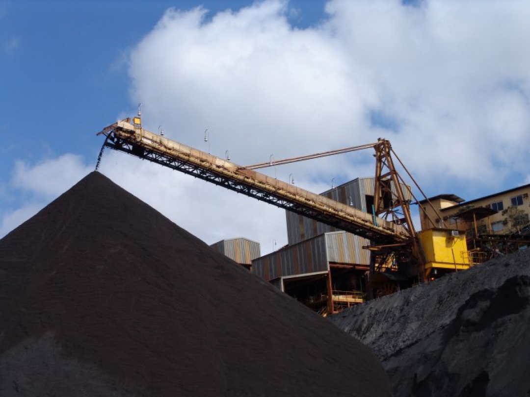 Minério de ferro tem máxima de 5 meses na China após queda na
