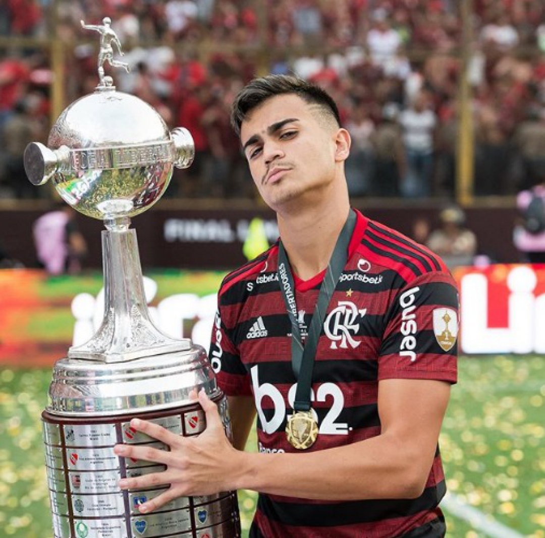 Jornal diz que Reinier, ex-Flamengo, é batata quente na mão do Real Madrid