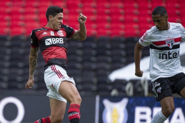 Flamengo perde de 4 a 1 para o São Paulo no Maracanã