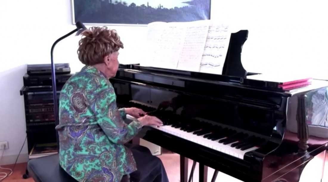 Macaque in the trees