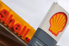 A logomarca da Royal Dutch Shell &eacute; visto em um posto de gasolina em Londres