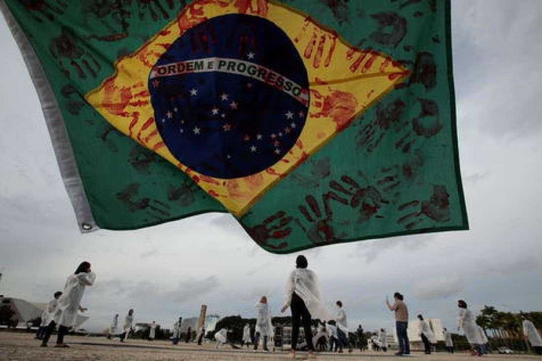 Brasil Tem Quase Mil Mortes Por Covid Em Um Dia