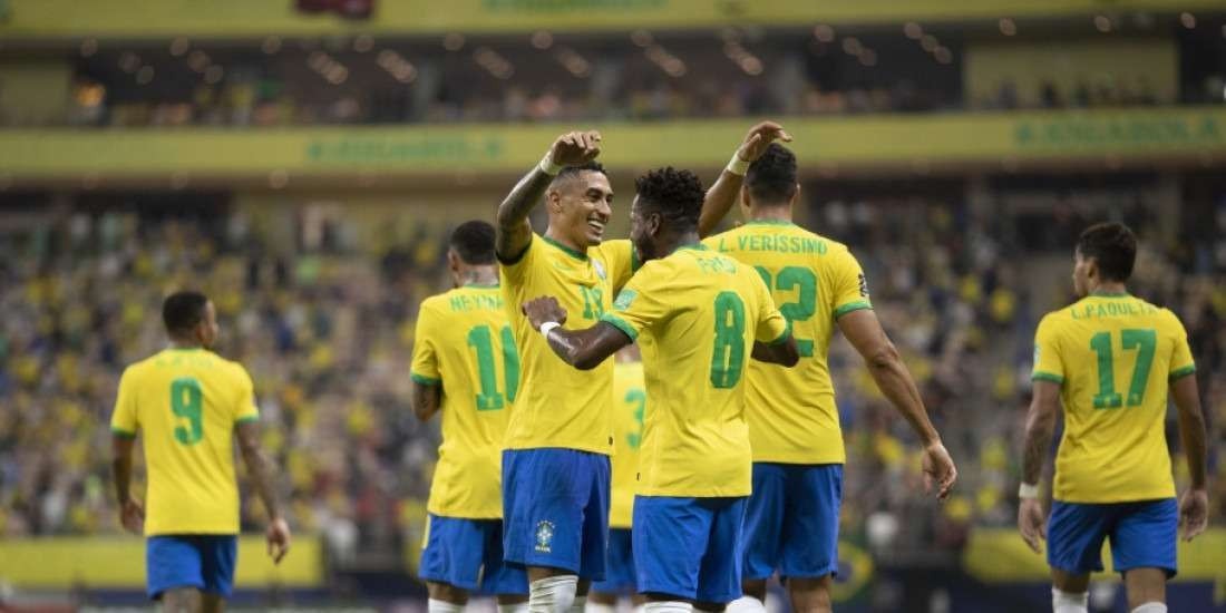 Brasil goleia o Uruguai em Manaus pelas eliminatórias da Copa