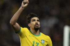 Lucas Paquet&aacute; 