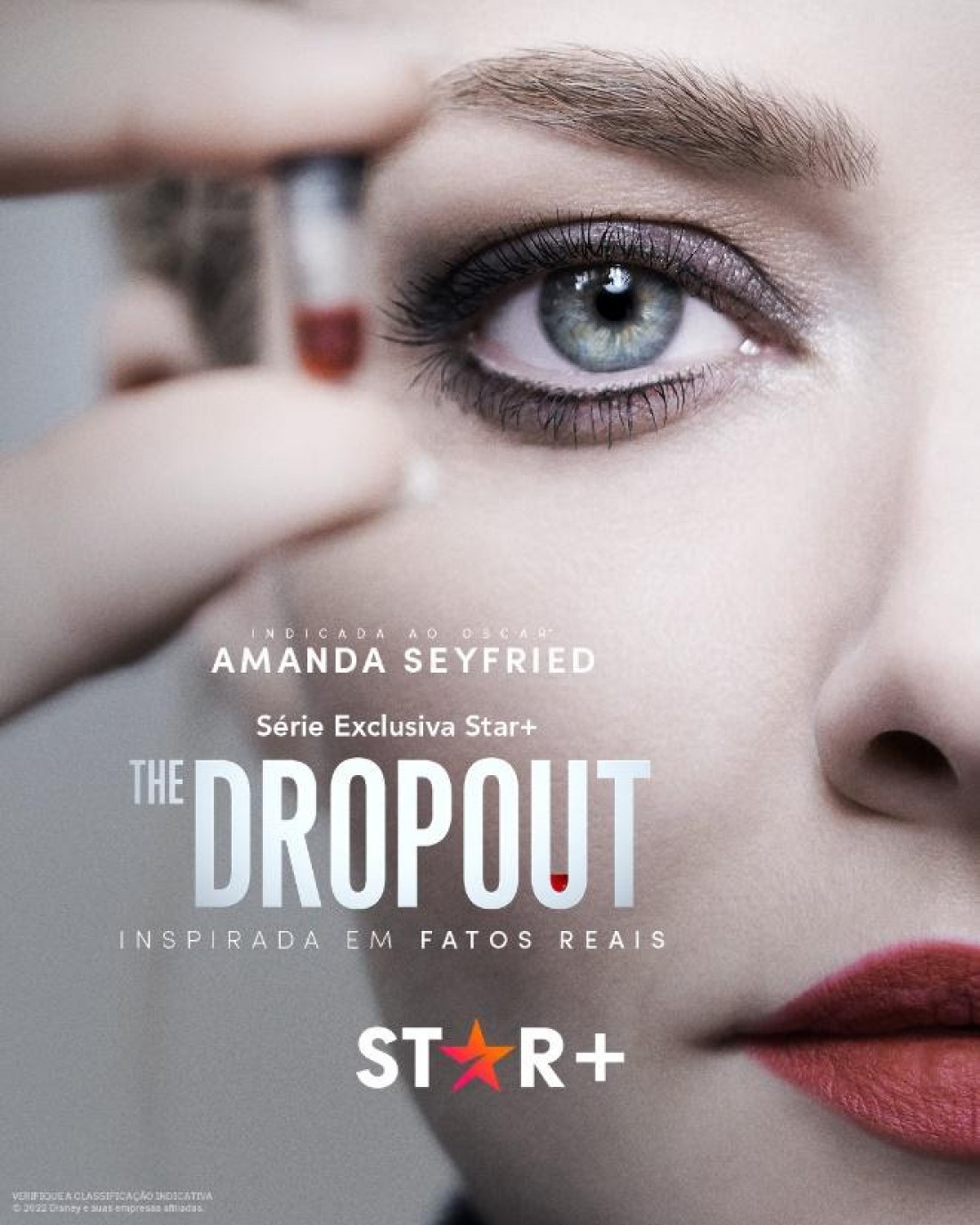 Amanda Seyfred faz Elizabeth Holmes, a empresária que frauda exames de sangue para impulsionar a sua empresa, Theranos, em 'The Dropout' Macaque in the trees