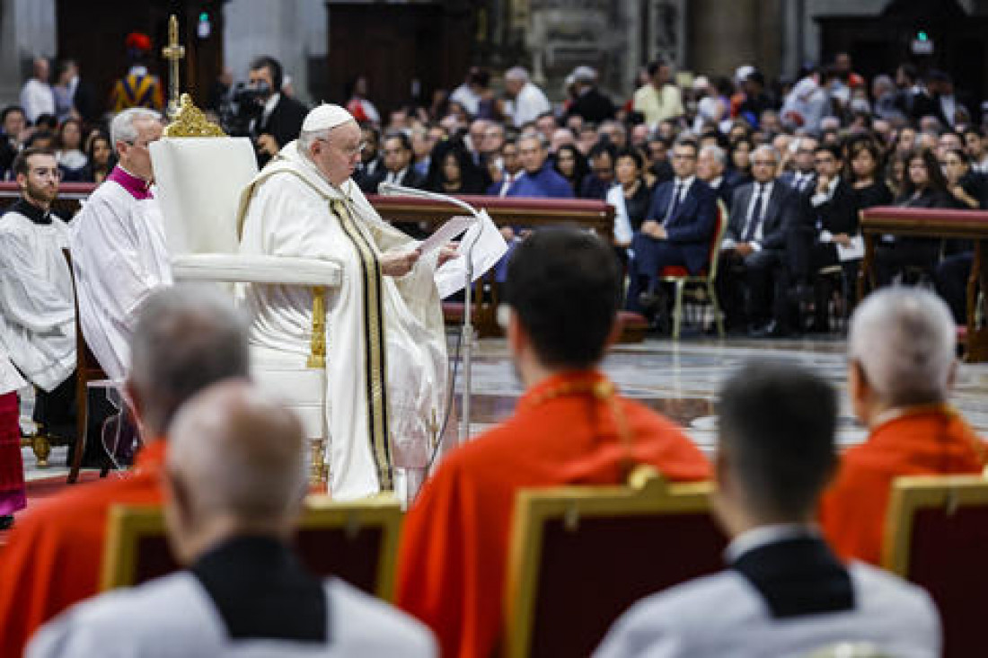 Papa Francisco prepara sua sucessão com posse de 20 novos cardeais