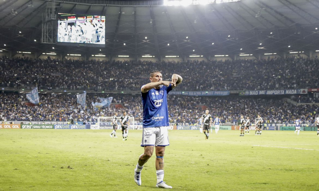 Cruzeiro Derrota O Vasco E Retorna à Série A Do Brasileiro