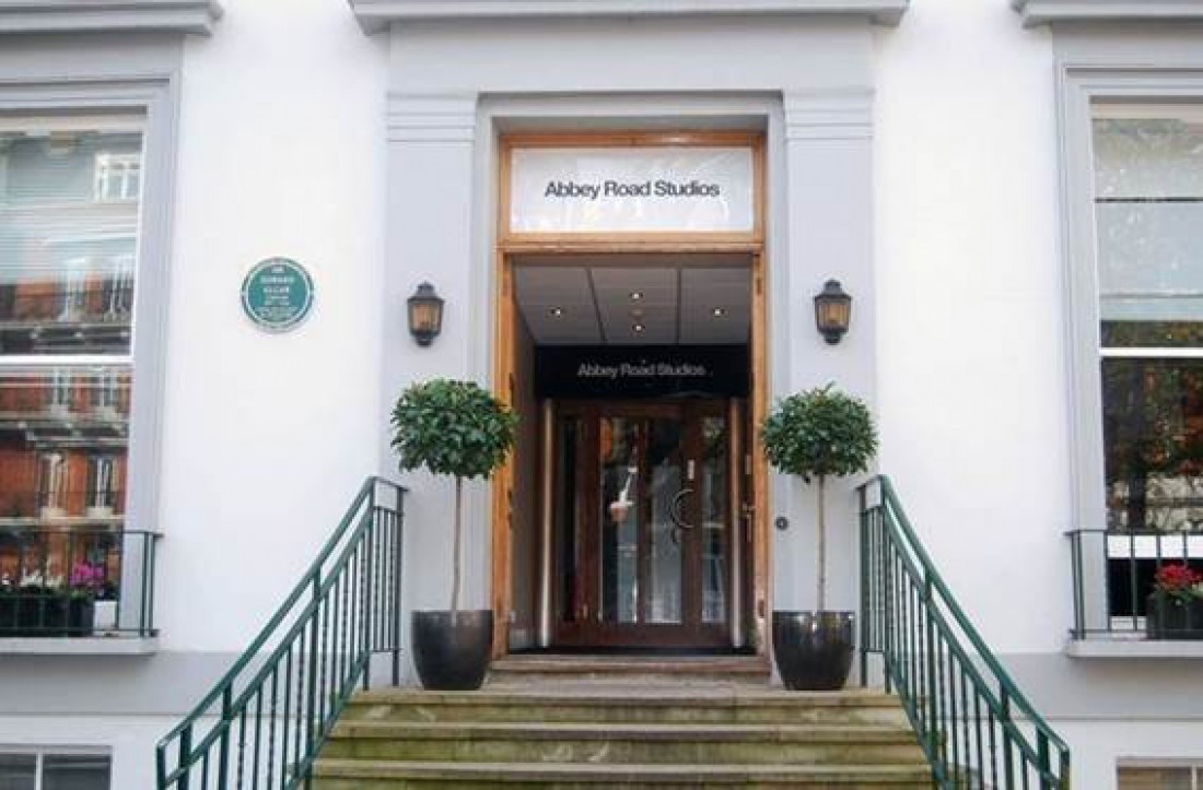 O mítico Abbey Road Studios é tema de documentário no Disney+ Macaque in the trees