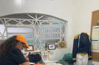 O atelier de costura da Casa Nem