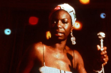 No mês em que faria 90 anos, Nina Simone é homenageada com documentário, no CurtaOn, liberado para todos Macaque in the trees