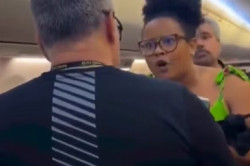 Samantha questionou o motivo de ser expulsa do voo