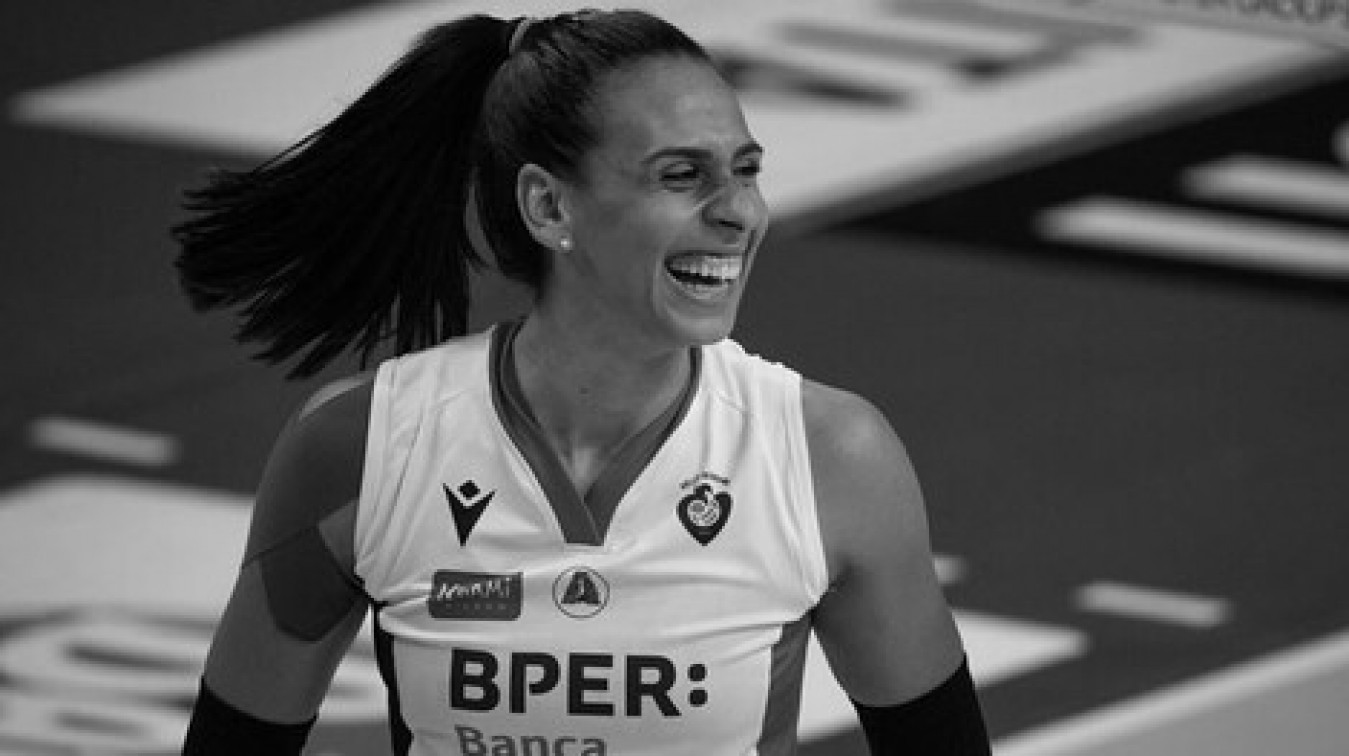 Jogadora de vôlei do Barueri, Paula Borgo, morre aos 29 anos