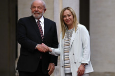 Lula com a primeira-ministra italiana Giorgia Meloni