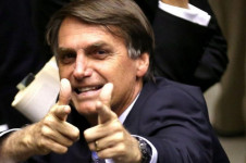 Bolsonaro est&aacute; com a grana