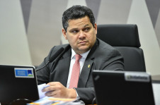 Presidente da CCJ, senador Davi Alcolumbre
