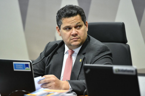 Presidente da CCJ, senador Davi Alcolumbre