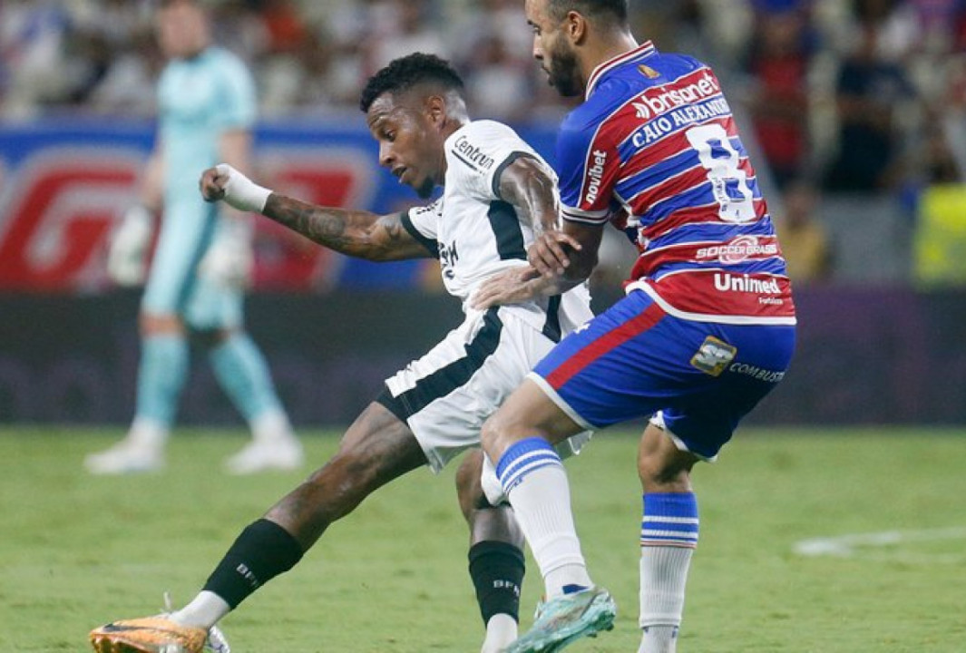 Botafogo empata com Fortaleza e deixa a liderança do Brasileirão com o  Palmeiras - Esportes - R7 Futebol