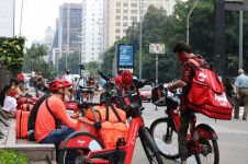 Entregadores da empresa Ifood