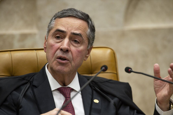 Barroso toda empresa que opera no Brasil deve cumprir a Constituição