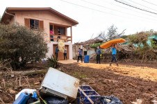 Os temporais que castigam o Rio Grande do Sul desde essa terça (29) já causaram estragos em mais de 70 municípios