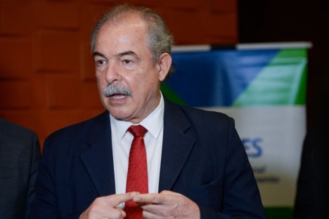 Alo&iacute;sio Mercadante, presidente do BNDES