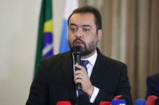 Cl&aacute;udio Castro 