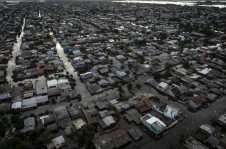Vista aérea do município de Canoas, um dos mais atingidos pelas inundações que que afetaram quase todo os estado do Rio Grande do Sul, ainda sofria com alagamentos no início da semana