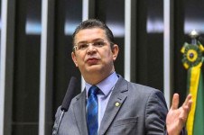 S&oacute;stenes Cavalcante pertence &agrave; chamada 'bancada evang&eacute;lica' do Congresso