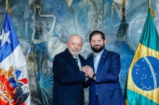O presidente Lula com o presidente do Chile, Gabriel Boric