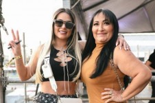 Deolane e a mãe, Solange Alves Bezerra Santos