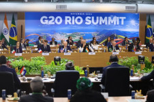 Mesa de abertura do G20, no Museu de Arte Moderna