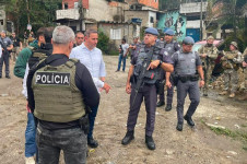 Opera&ccedil;&atilde;o Escudo, na Baixada Santista