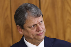 O governador Tarc&iacute;sio de Freitas