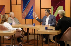 Fernando Haddad participou do programa Sem Censura, apresentado por Cissa Guimar&atilde;es, que tamb&eacute;m recebeu o maestro Francis Hime, o psiquiatra Higor Caldato e o jornalista Muka