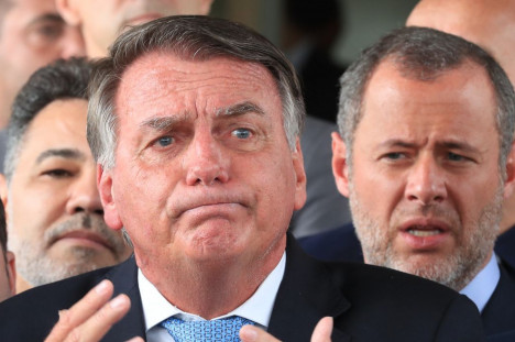 Bolsonaro: cerco fechado
