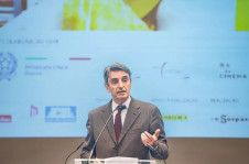 Embaixador Alessandro Cortese durante abertura da Festa de Cinema Italiano