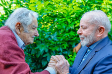 Lula exaltou a mem&oacute;ria do amigo Mujica